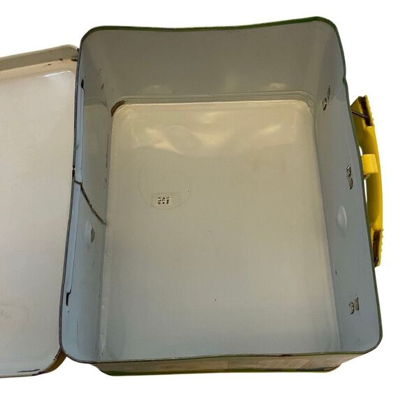 Vintage Peanuts Charlie Brown Metal Lunch Box by Thermos very clean! - Picture 5 of 16